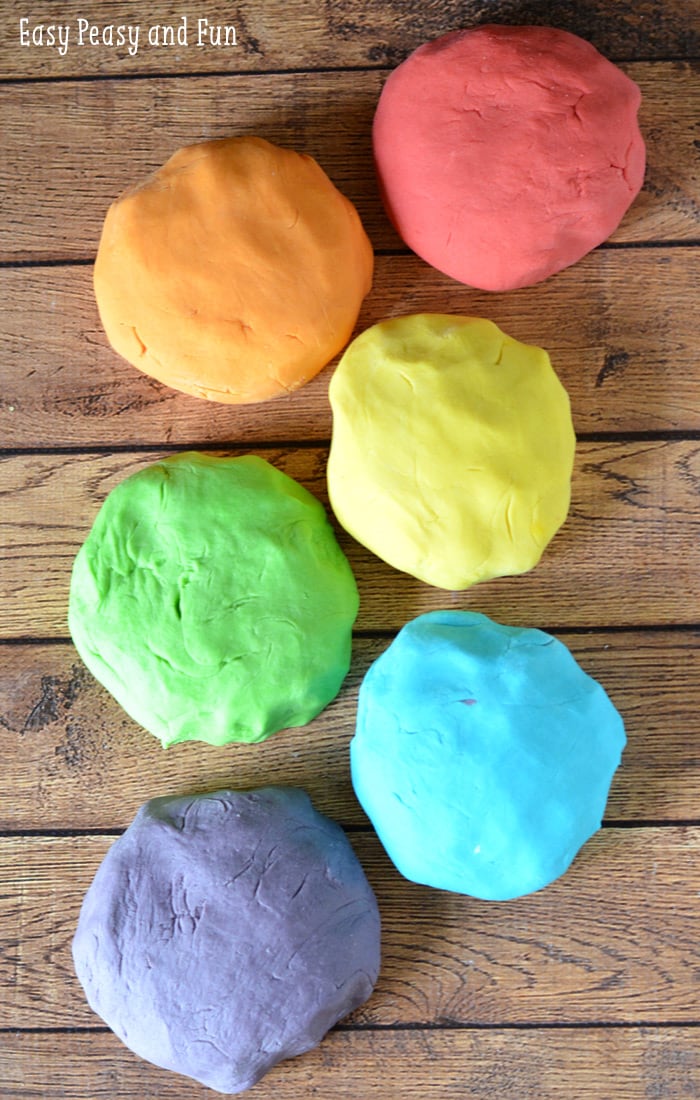 Easy Homemade Playdough Recipe - Super soft and delicious smelling this is the only recipe you will ever need
