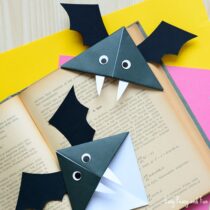 DIY Bat Corner Bookmarks – Halloween Crafts