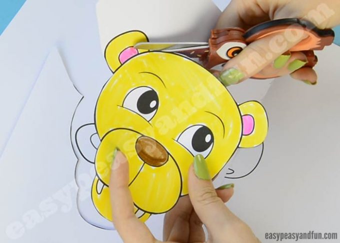 Lion Leaf Craft with Printable Template - Easy Peasy and Fun