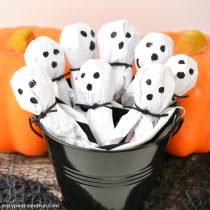 31+ Easy Halloween Decorations To Make With Toddlers Gif