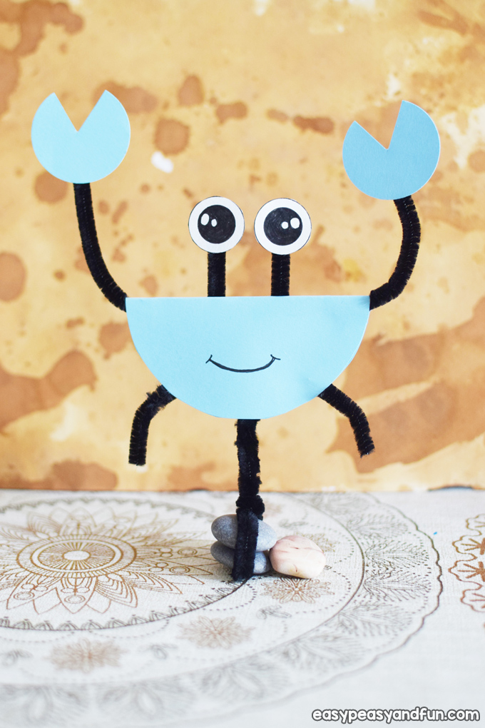 Pipe cleaner and paper crab crafts for kids