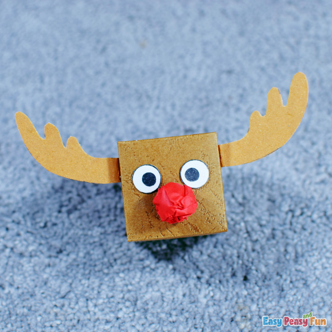 Christmas crafts with paper reindeer box