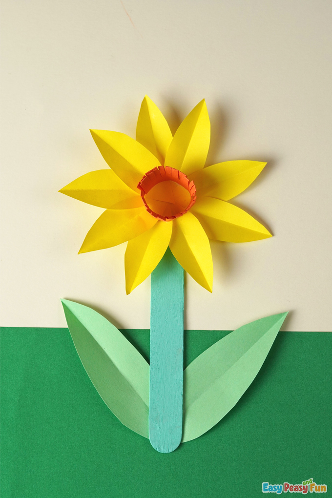 Easy Daffodil Paper Craft
