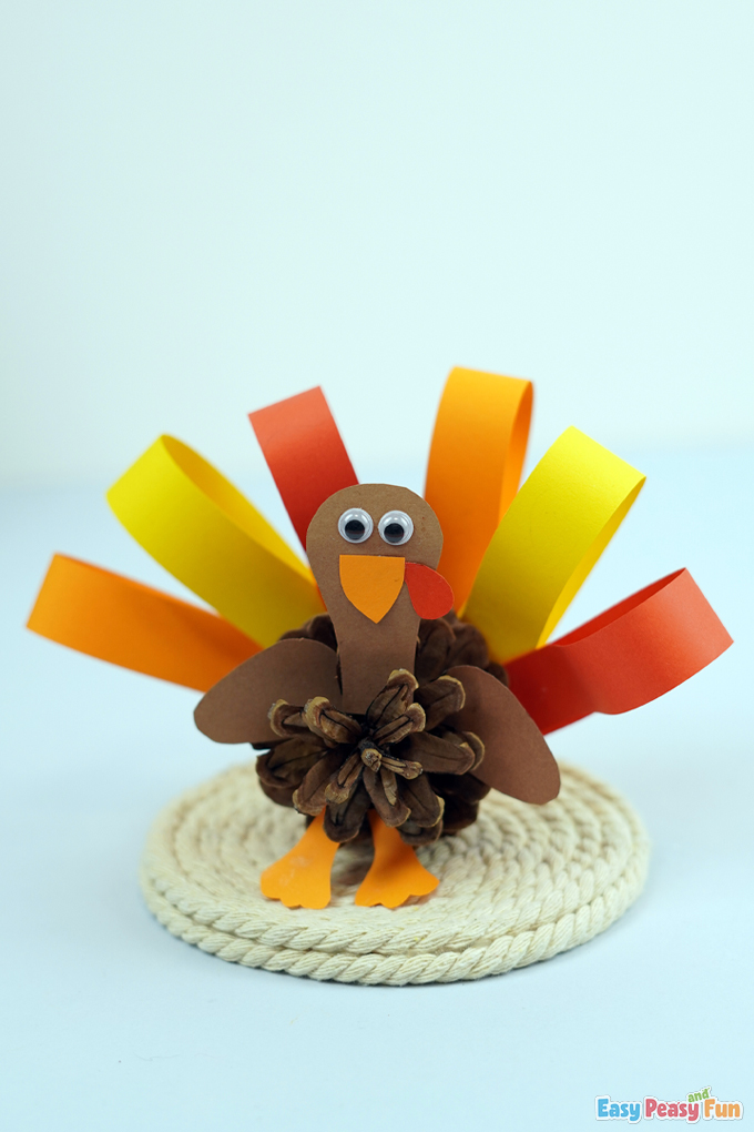 DIY Thanksgiving Day Pinecone Turkey Craft