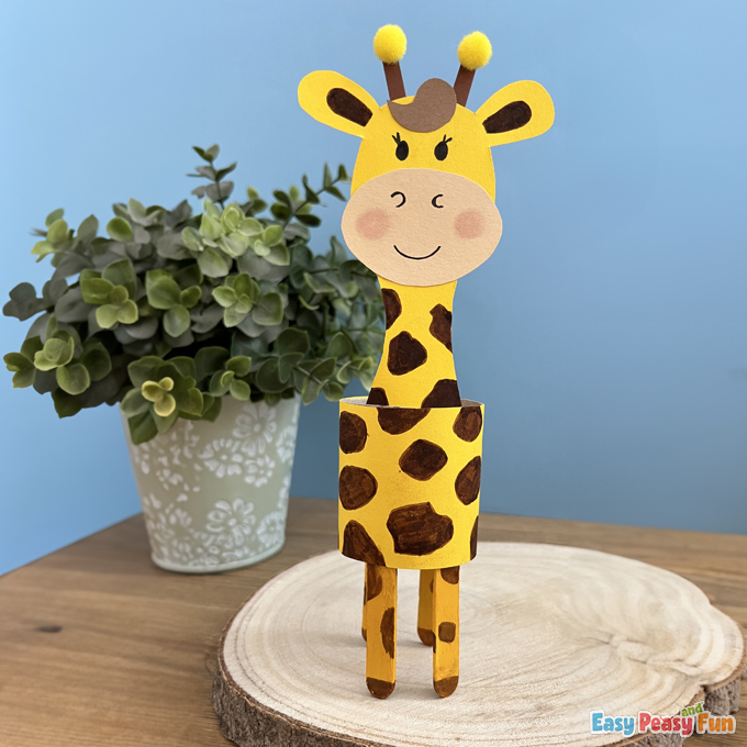 Giraffe Paper Roll