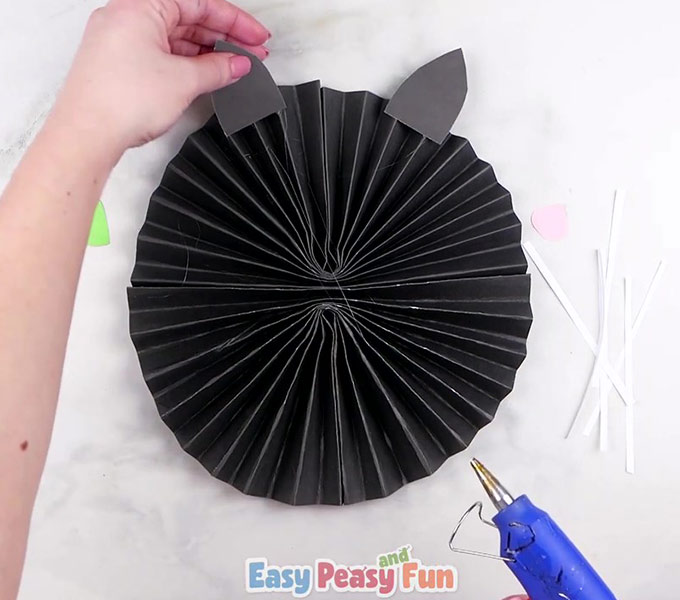 Paper Roll Black Cat Craft - Easy Peasy and Fun